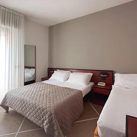 Splendor Hotel